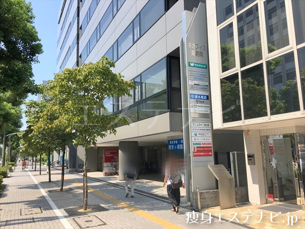 少し進むとネオフィス姫路南があり、２階がスリムビューティハウス 姫路店です。