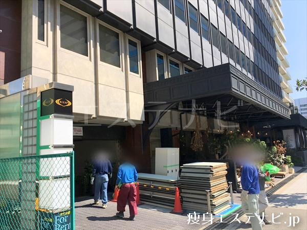 江戸町104ビルがあり、４階がライザップ(RIZAP) 神戸店です。